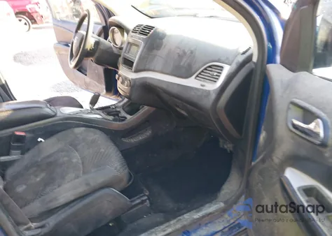 2015 Dodge Journey Sxt z USA, uszkodzony, nr VIN 3C4PDDBG9FT538583